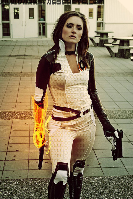 mass_effect_2_cosplay